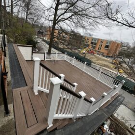 expansive-deck-with-privacy-fencing